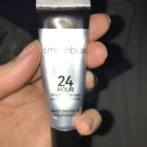 Smashbox photo finish 24 hour shadow primer
